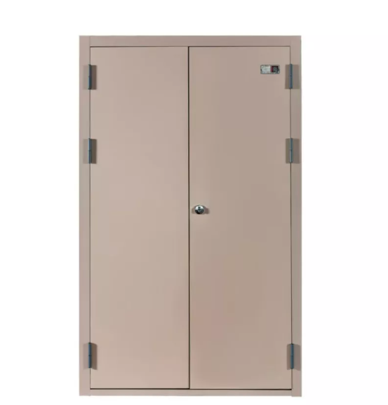 ما الذي يجعل الباب مقاومًا للحريق؟