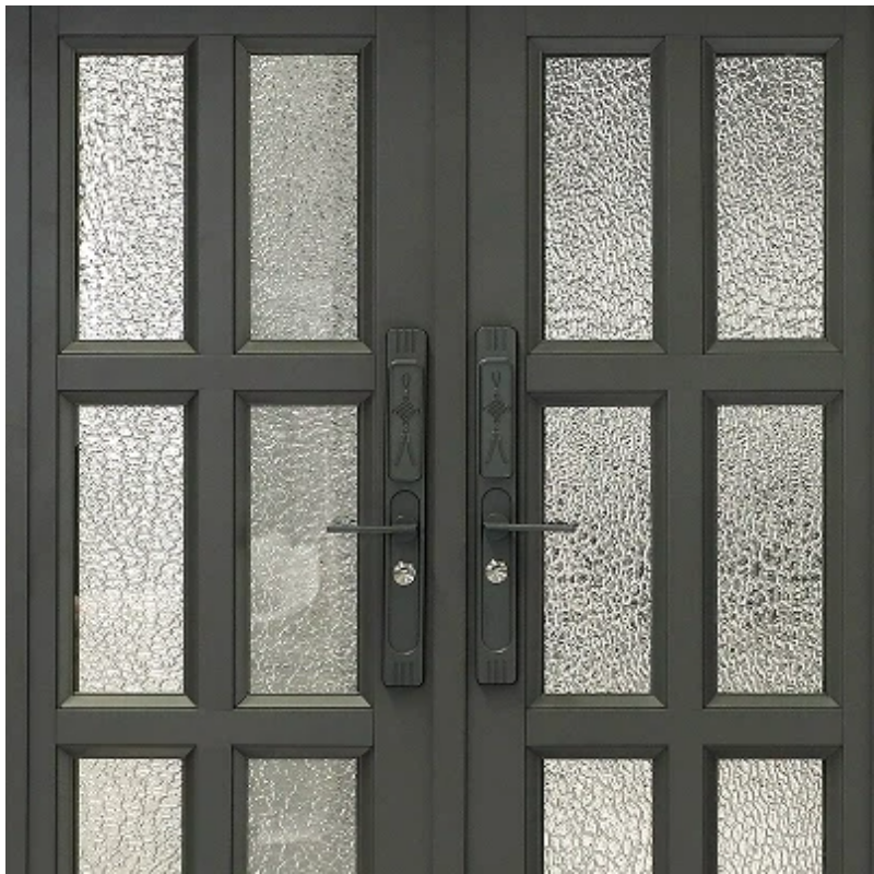 أبواب الفيلا الحديثة: الاتجاهات التي تعزز الأمن وتحد من الجاذبية